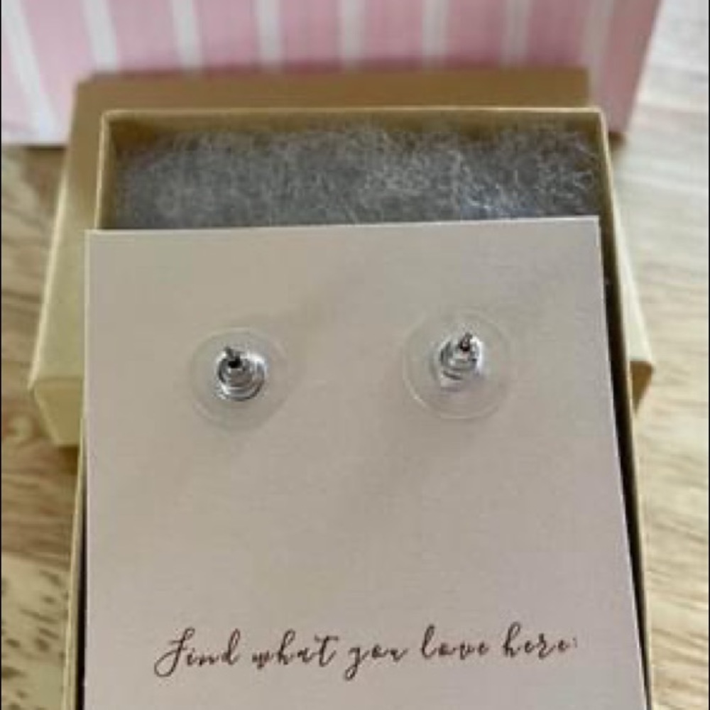 NWT Selenite Blade Crystal Stud Earrings - Picture 9 of 9